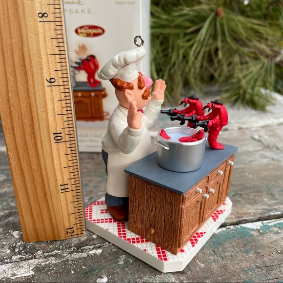 The Swedish Chef 2009 Hallmark Christmas Ornament The Muppets talking & singing - Picture 5 of 9